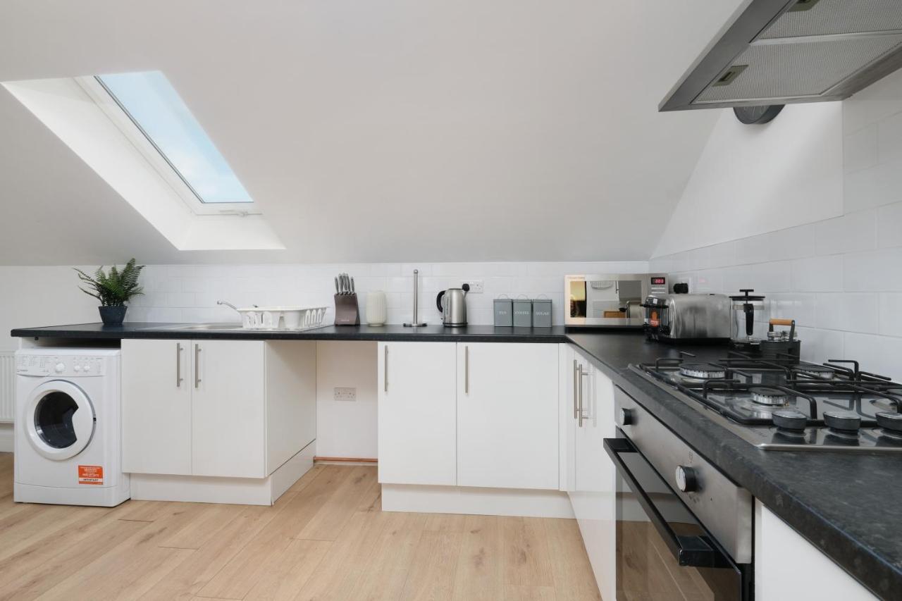 Pinewood Studios, Iver Slough Heathrow 1 & 2 Bedroom Apartments With Parking By Arista Living エクステリア 写真