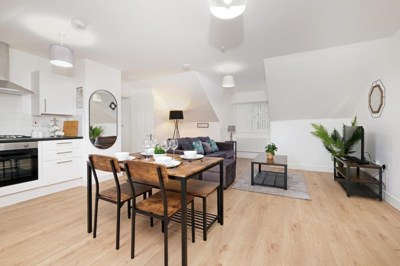 Pinewood Studios, Iver Slough Heathrow 1 & 2 Bedroom Apartments With Parking By Arista Living エクステリア 写真