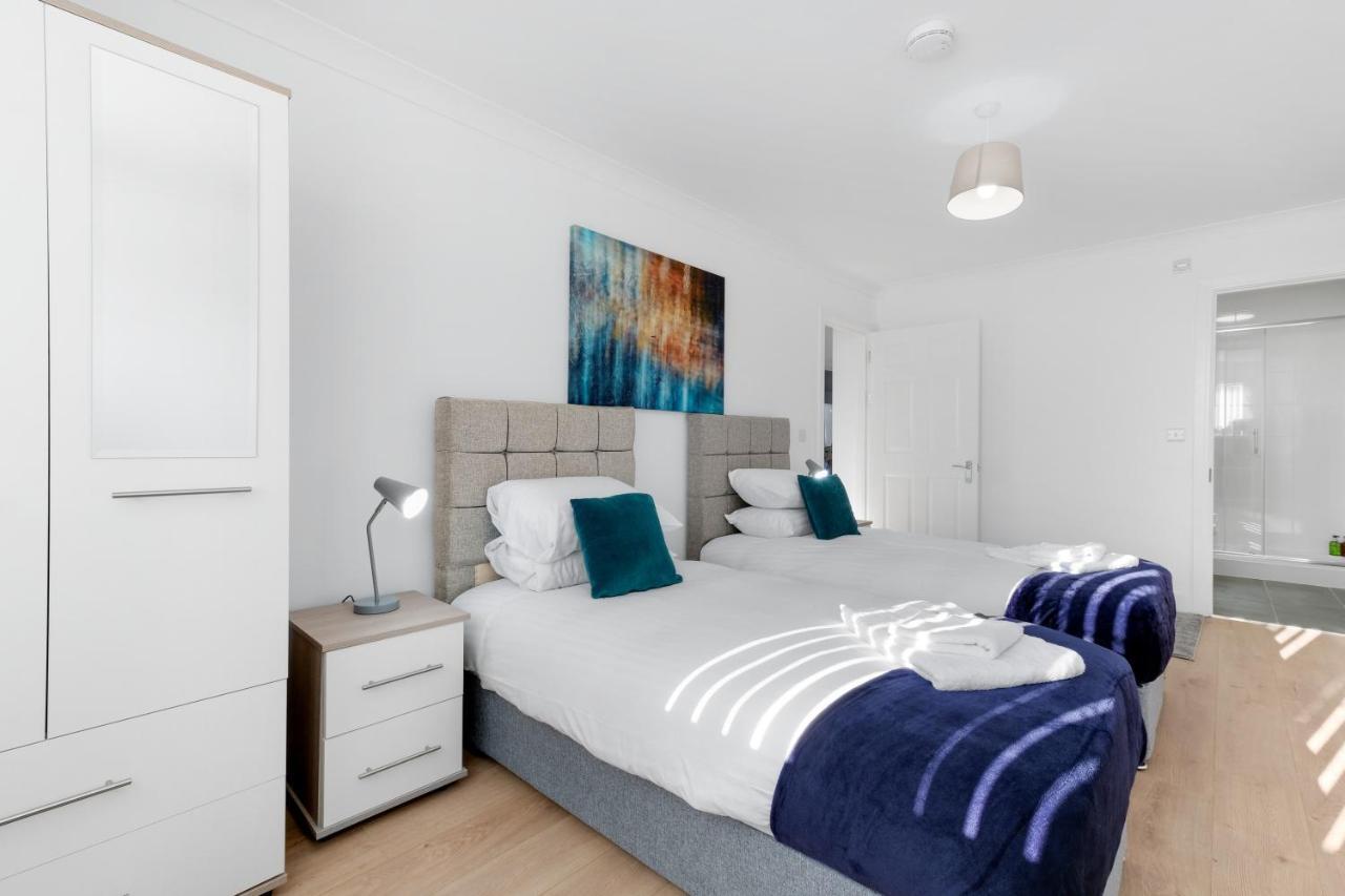 Pinewood Studios, Iver Slough Heathrow 1 & 2 Bedroom Apartments With Parking By Arista Living エクステリア 写真