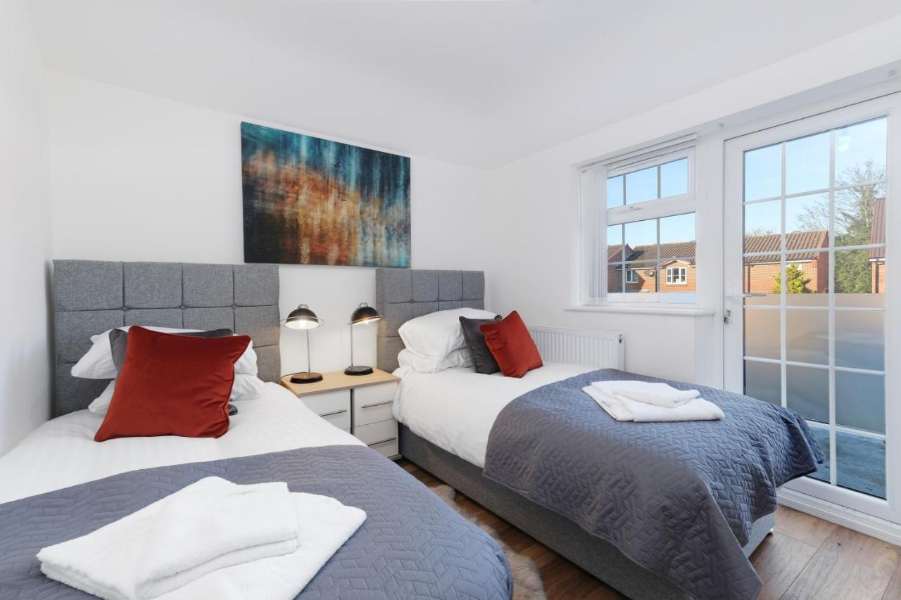 Pinewood Studios, Iver Slough Heathrow 1 & 2 Bedroom Apartments With Parking By Arista Living エクステリア 写真