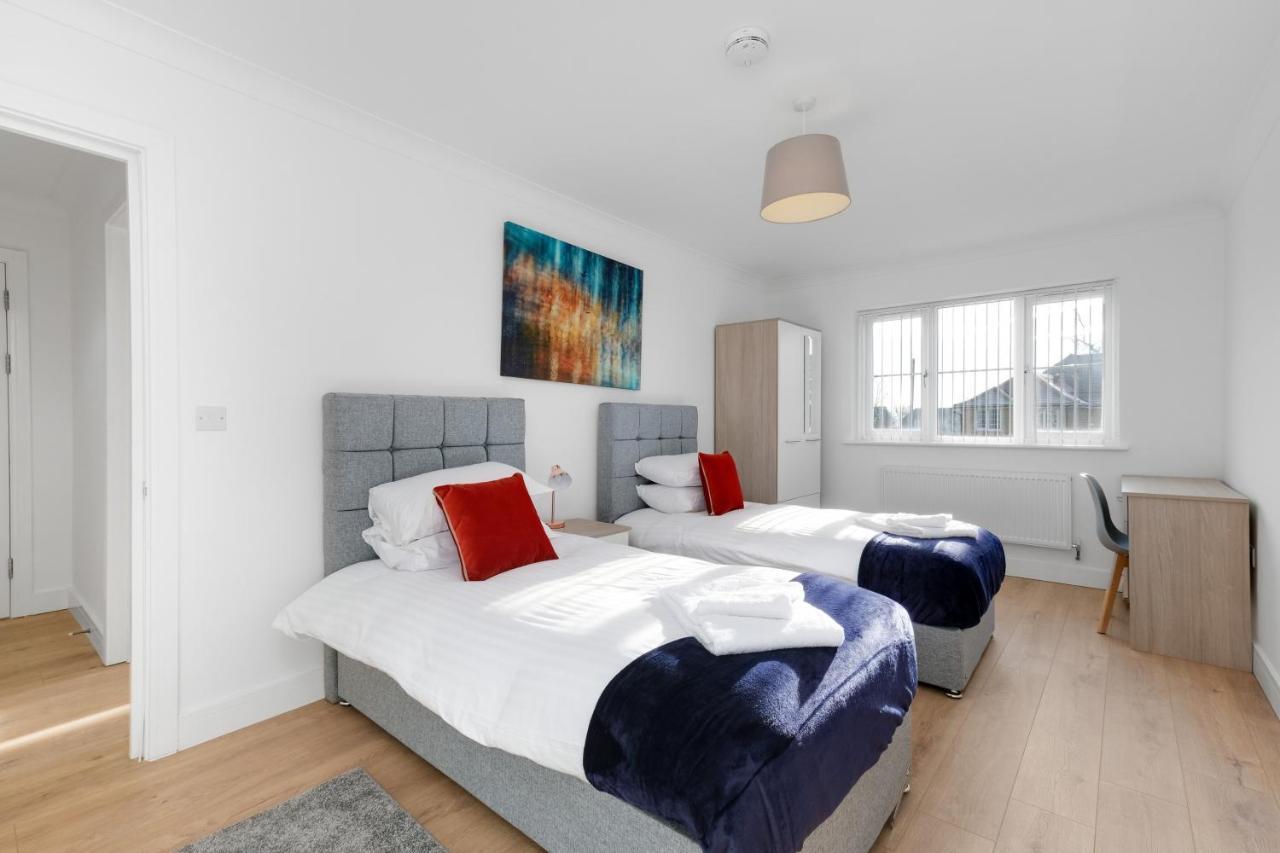 Pinewood Studios, Iver Slough Heathrow 1 & 2 Bedroom Apartments With Parking By Arista Living エクステリア 写真