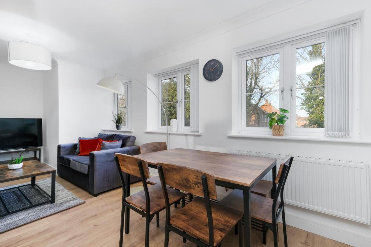 Pinewood Studios, Iver Slough Heathrow 1 & 2 Bedroom Apartments With Parking By Arista Living エクステリア 写真